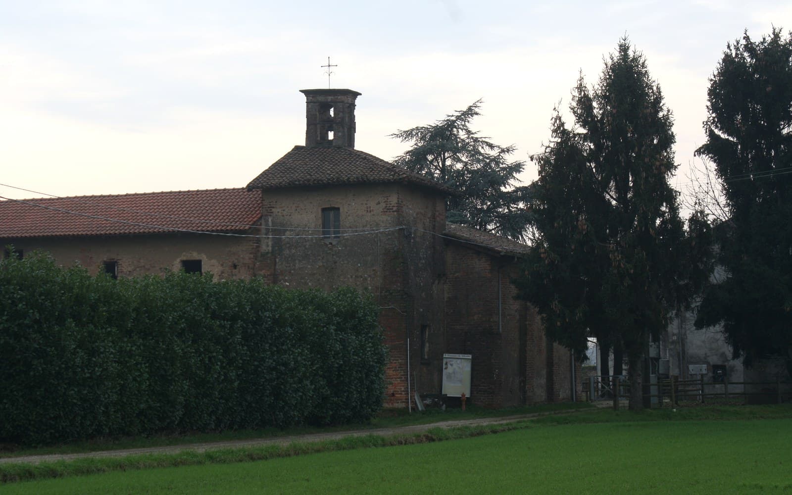 Santuario di Santa Maria del Soccorso a Uboldo, tra verde e campagne
